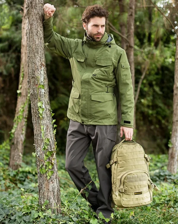 Outdoor Multi Pocket Men's Windbreaker Jacket with Thickened Fleece Waterproof and Breathable Mountaineering Suit Jacket Outwear