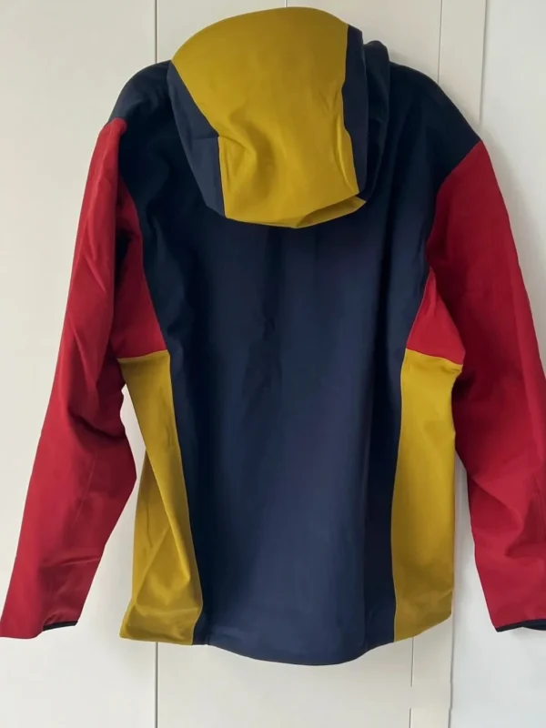 Men Women Beta AR Waterproof Embroidery Logo Jacket Top Quality Hardshell Hiking Camping Fishing Mountaineering Coat